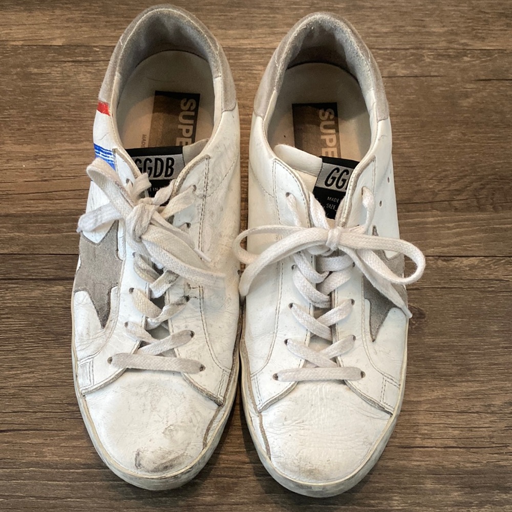 Like New - Golden Goose Superstars size 37